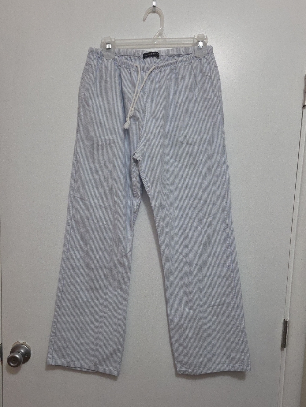 Brandy Melville Light Blue & White Pinstripe Drawstring Chinos Small*